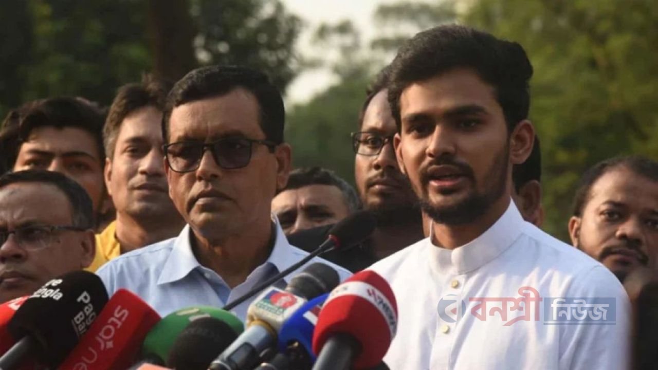 শেখ হাসিনাকে আর রাখতে চাইছে না ভারত: আসিফ মাহমুদ