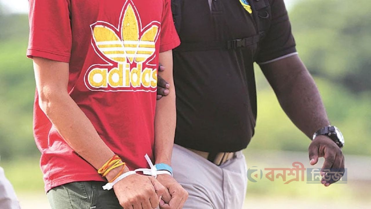 ৬ মাসে ৩৩২৩ ভারতীয়কে ফেরত পাঠাল কানাডা
