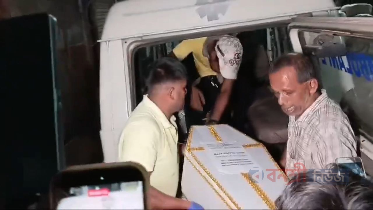 কলকাতায় অগ্নিকাণ্ডে নিহত: কফিনবন্দী ছয় বাংলাদেশির মরদেহ ফিরছে আজ