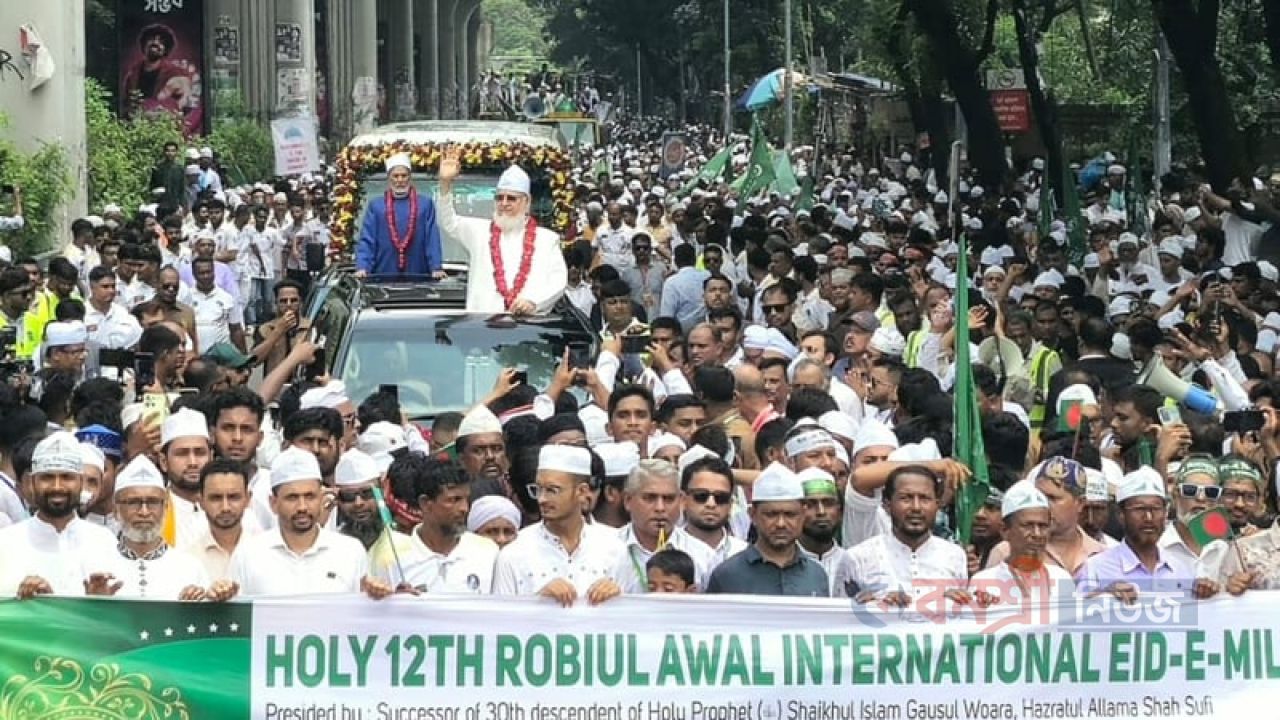 ঢাকায় জশনে জুলুসে ধর্মপ্রাণ মানুষের ঢল