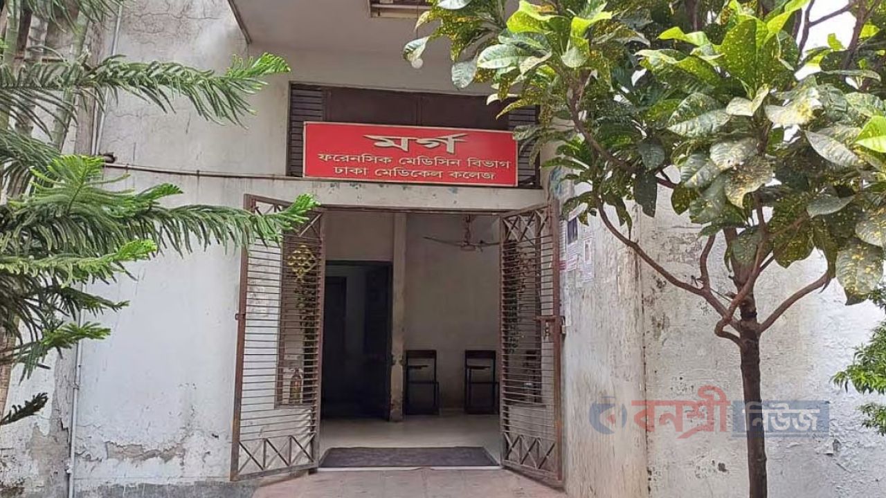 কারওয়ান বাজারে ট্রেনের ধাক্কায় প্রাণ গেল অজ্ঞাত ব্যক্তির