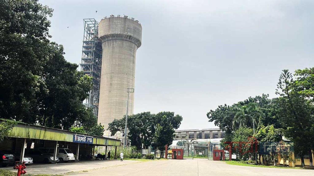 ছয় মাস পর উৎপাদনে ফিরল চট্টগ্রাম ইউরিয়া সার কারখানা