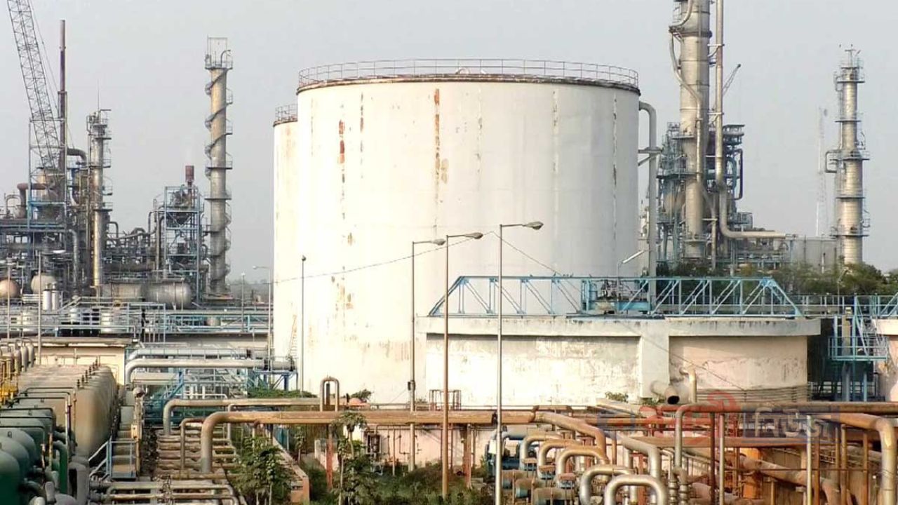 উৎপাদনে ফিরেছে যমুনা সার কারখানা