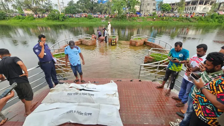 গোসল করতে নেমে একই পরিবারের ৩ জন নিখোঁজ, উদ্ধার ২ মরদেহ